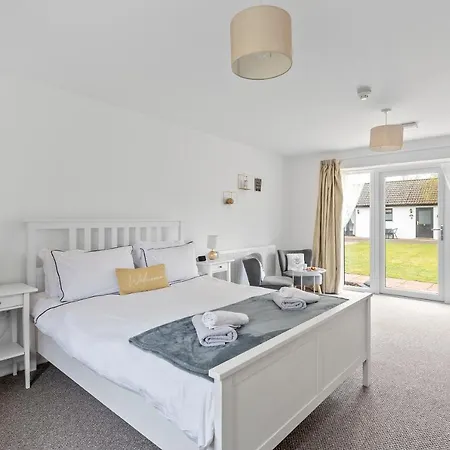 Number 5 - Lytton Tree Lodge, Reydon, Southwold Exterior photo