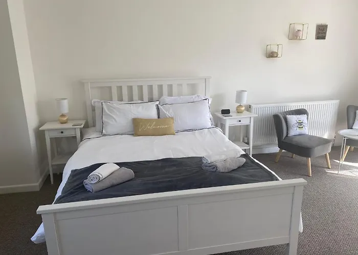 Number 5 - Lytton Tree Lodge, Reydon, Southwold
