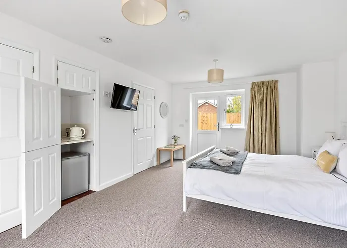 Number 5 - Lytton Tree Lodge, Reydon, Southwold