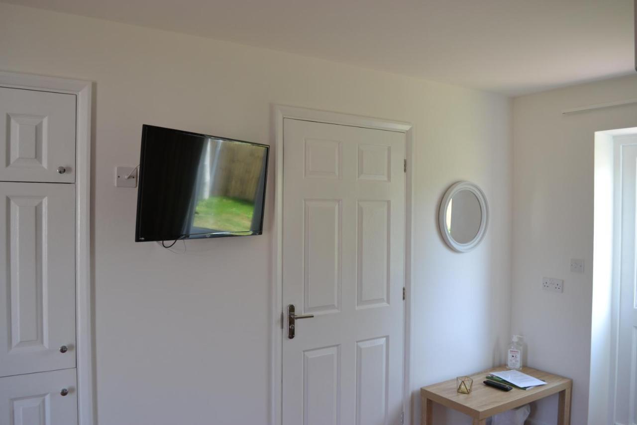 Number 5 - Lytton Tree Lodge, Reydon, Southwold Apartment *